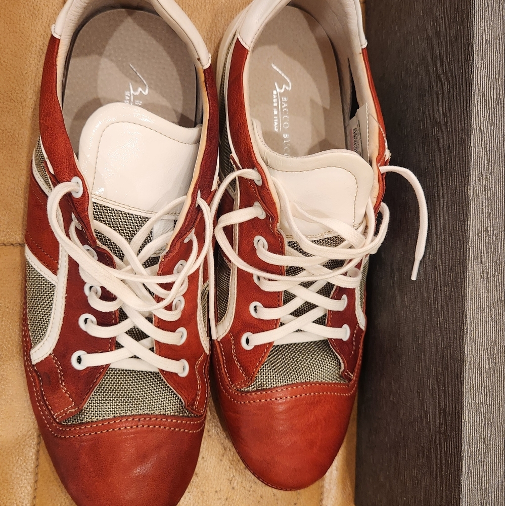 Bacco Bucci Red and White Sneakers Retro-Inspired Design - Picture 3 of 7